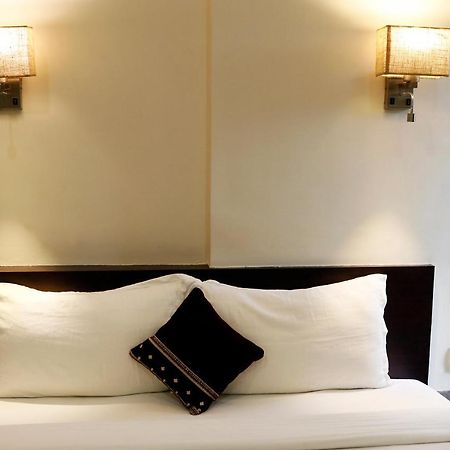 The Myriad Hotel Bhayandar Esterno foto