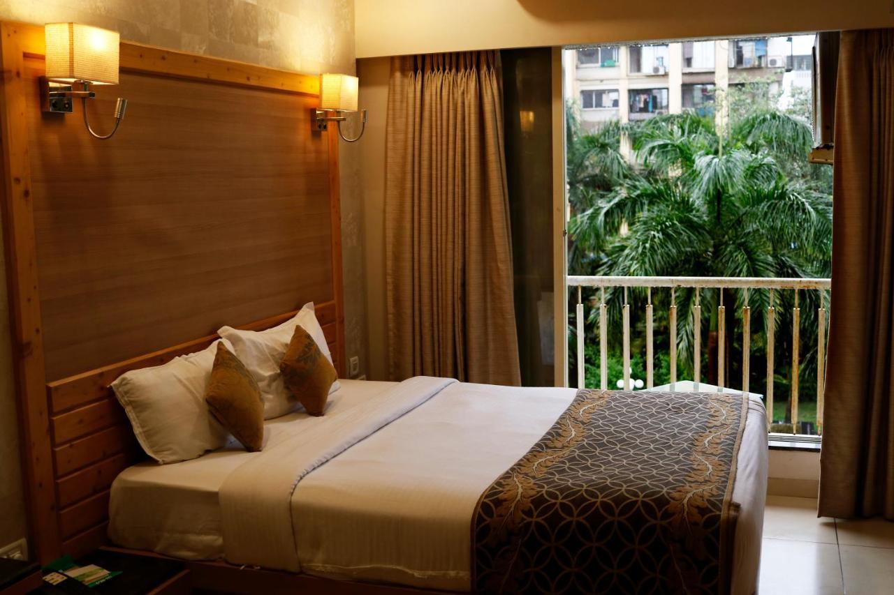 The Myriad Hotel Bhayandar Esterno foto