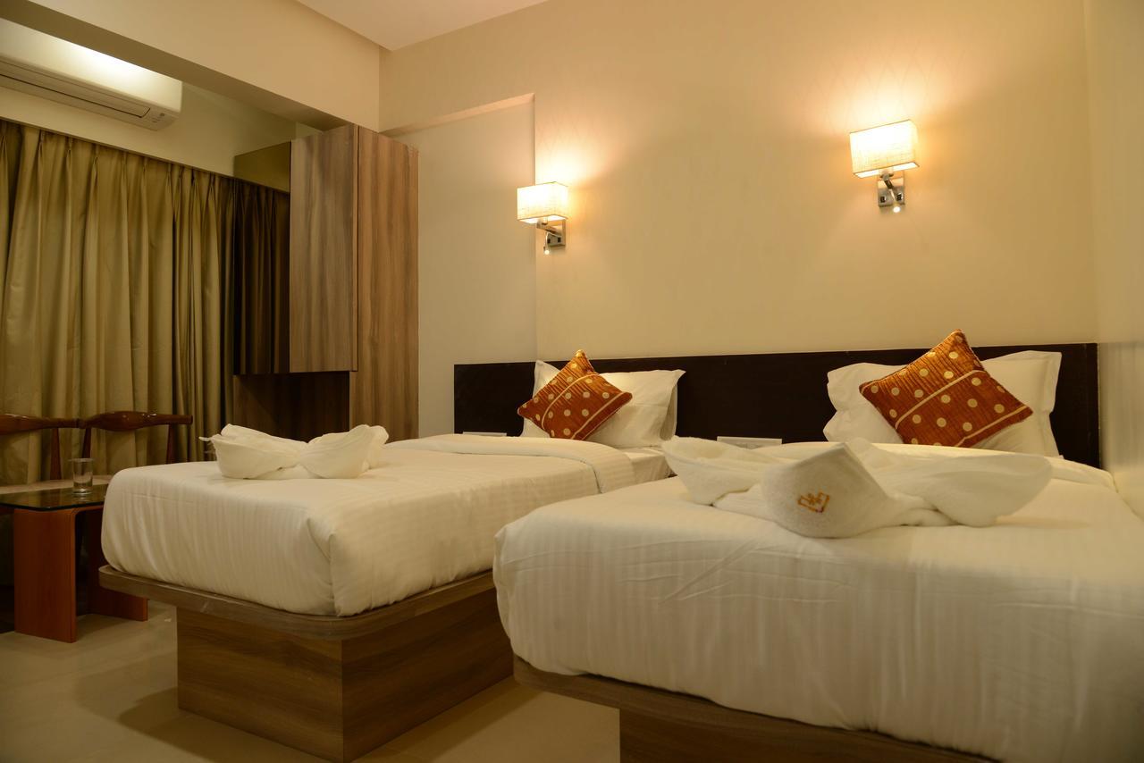 The Myriad Hotel Bhayandar Esterno foto