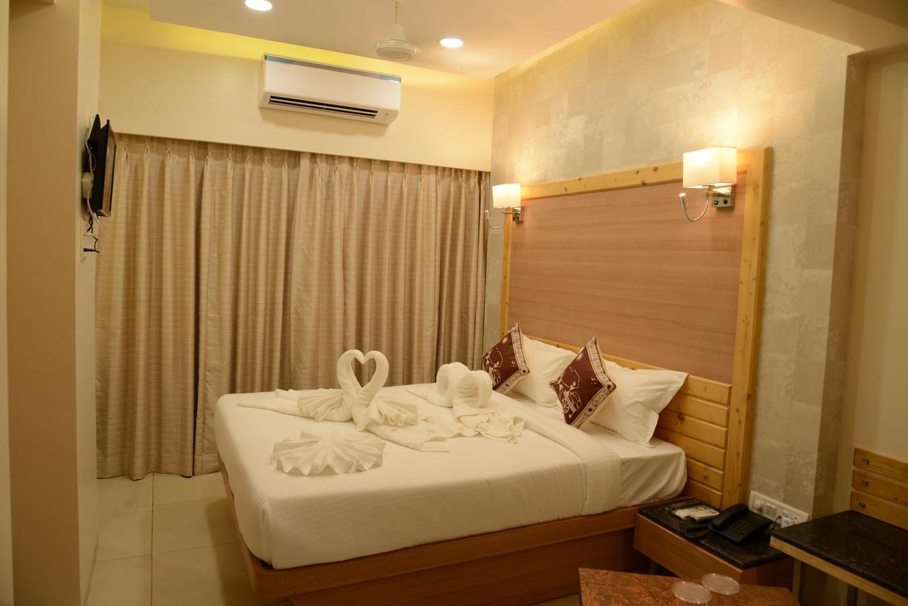 The Myriad Hotel Bhayandar Esterno foto